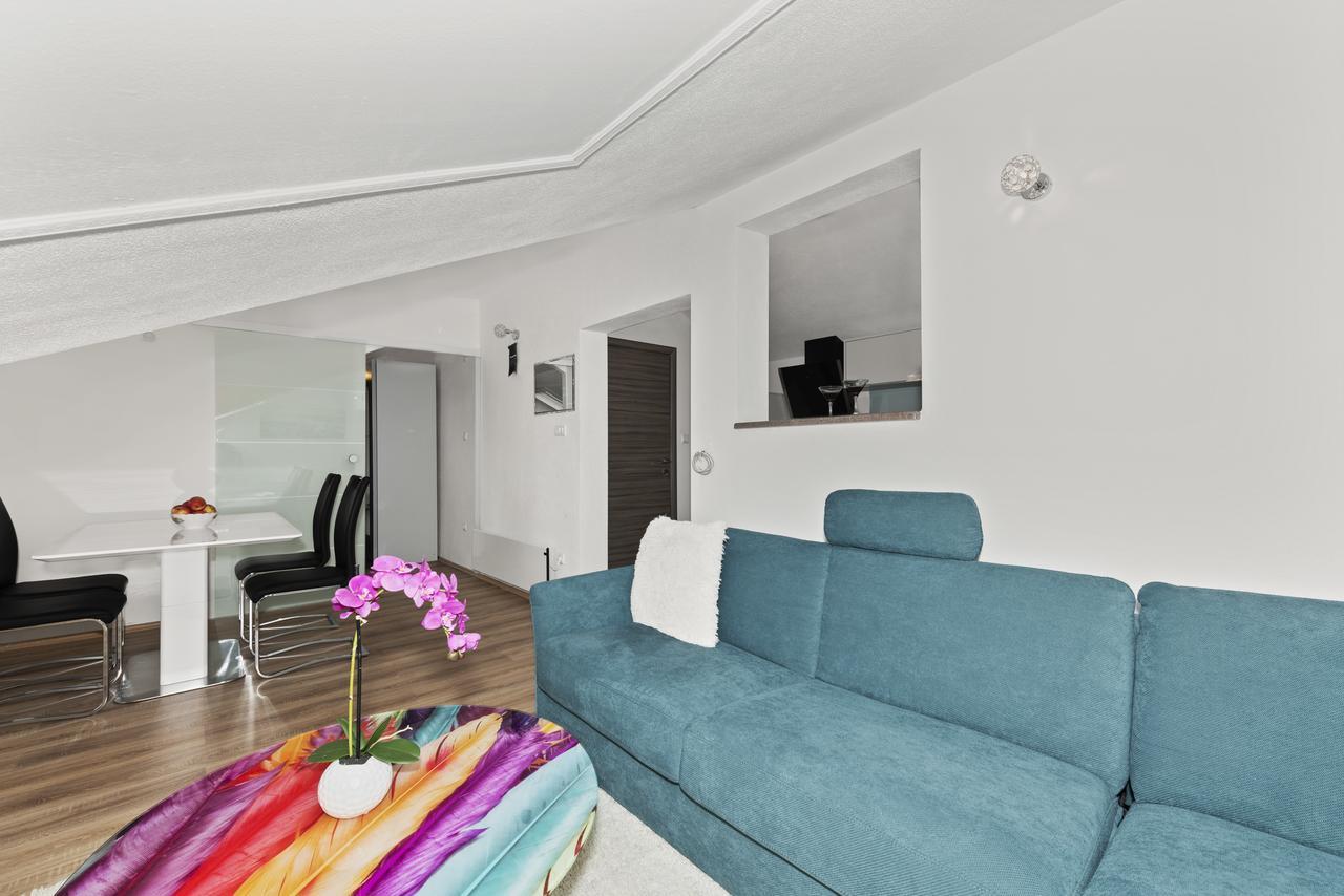 Apartment Nikola Trogir Exterior foto
