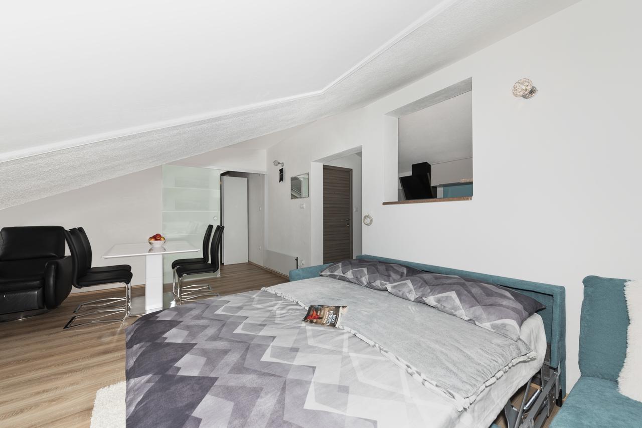 Apartment Nikola Trogir Exterior foto