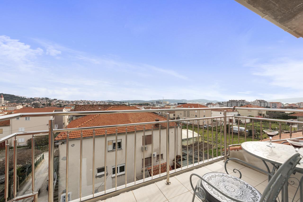 Apartment Nikola Trogir Exterior foto